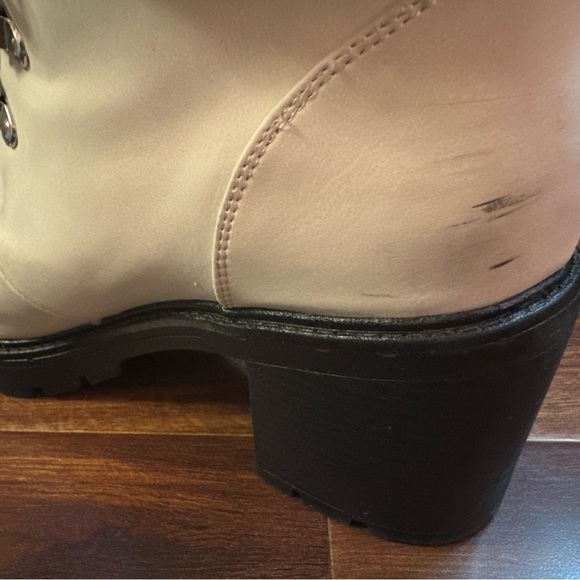 🌿SALE🌿ESPRIT Ivory Leather Lace-up Winter Heeled Combat Boots Faux Fur 9.5 - Picture 9 of 15